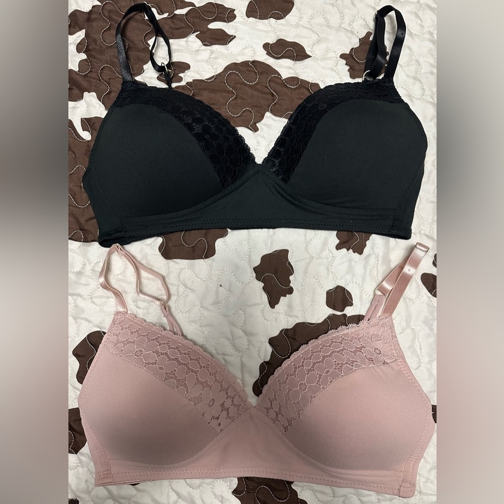 NWOT Jessica Simpson lightly padded wireless bras